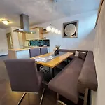 Haag شقة